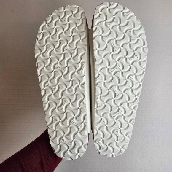 Birkenstock Arizona Size 42/L11/M9 Soft Footbed White Leather Narrow Fit - Picture 4 of 4